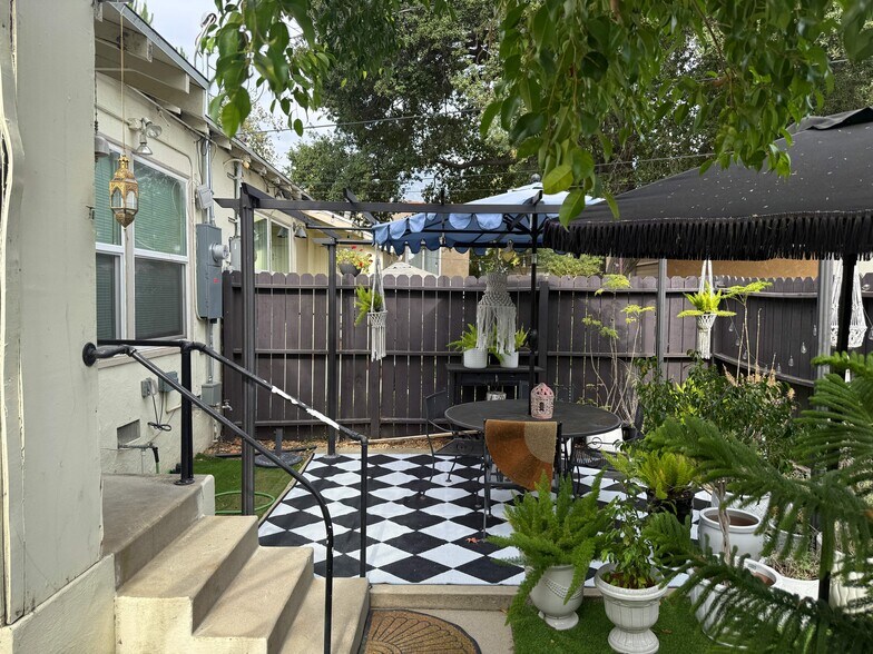 More Photos Of 147 N Myrtle Ave, Monrovia Apartments For Sale