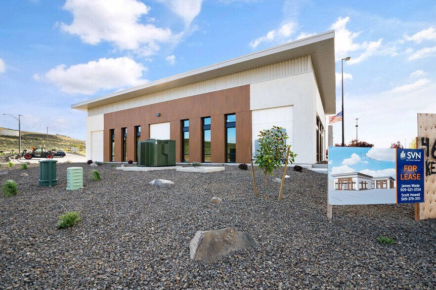 More Photos Of 460 Keene Rd, Richland Storefront Retail Office For Lease