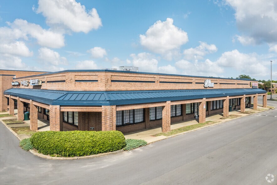 More Photos Of 6600-6748 Winchester Rd, Memphis Freestanding For Lease