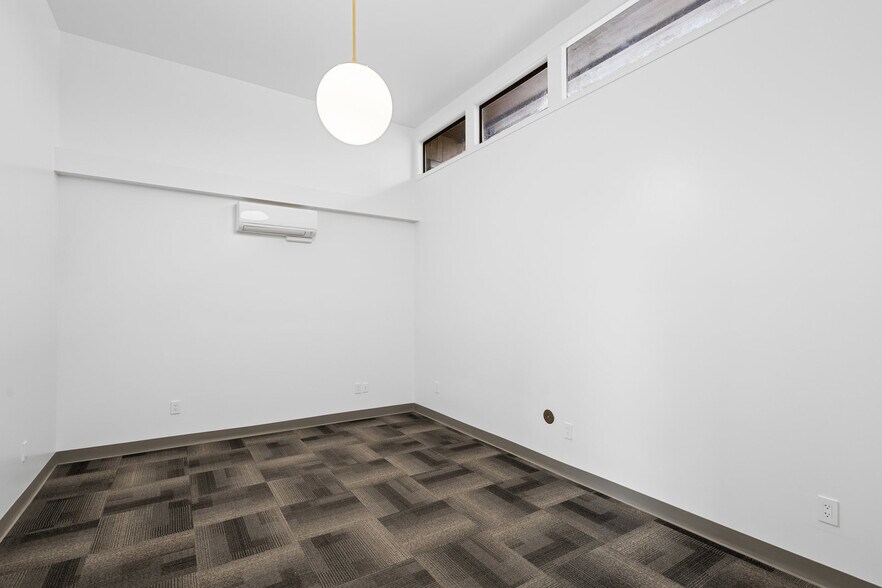 More Photos Of 124 Berkeley Ave, Molalla Medical For Sale