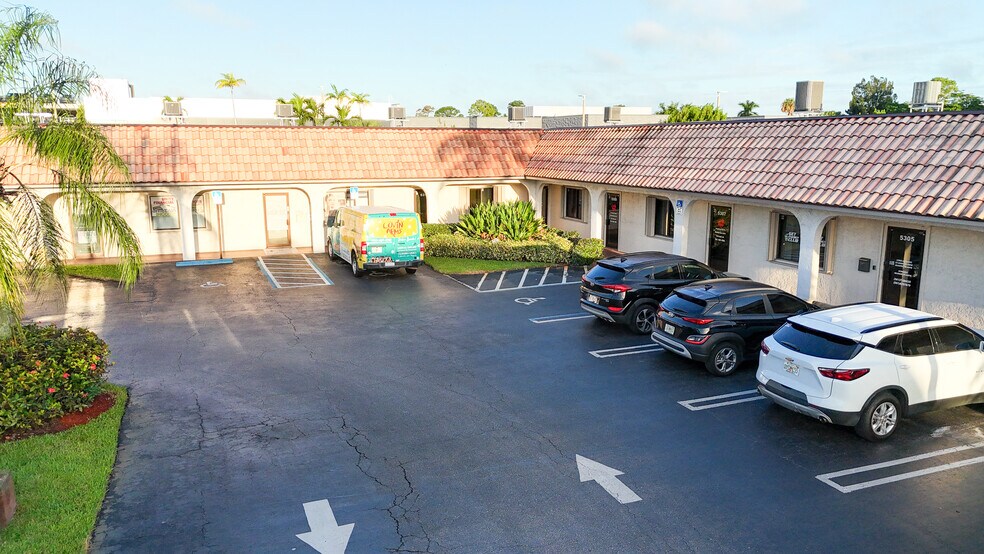 More Photos Of 5301-5323 Lake Worth Rd, Lake Worth Freestanding For Sale