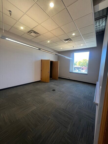 More Photos Of 677 S Colorado Blvd, Denver Office For Sale