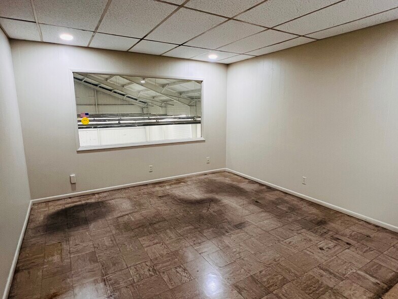 More Photos Of 2219 Fair Park Ave, Los Angeles Warehouse For Lease