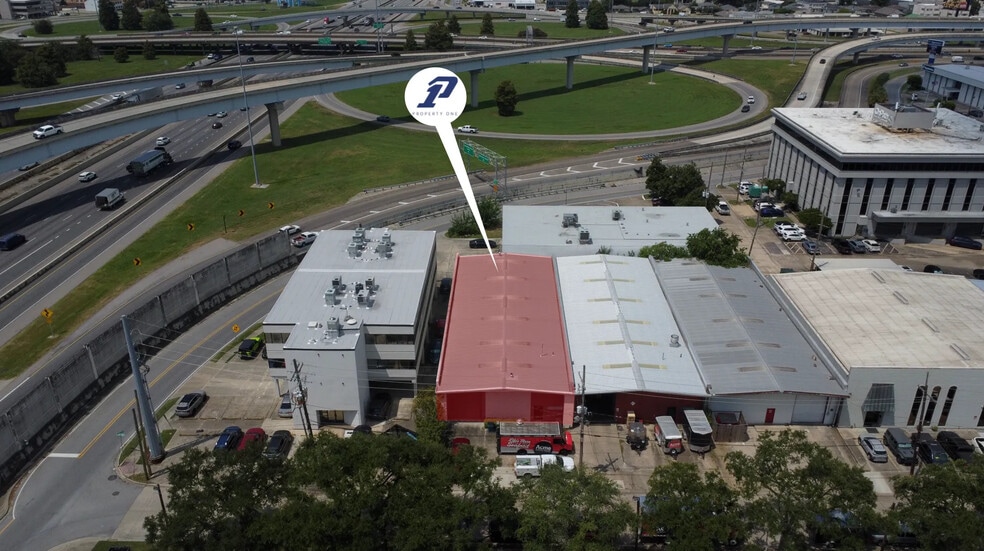 More Photos Of 2504 Metairie Lawn Dr, Metairie Warehouse For Lease