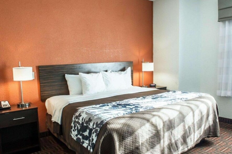 More Photos Of 140 Venita Dr, O'Fallon Hotel For Sale