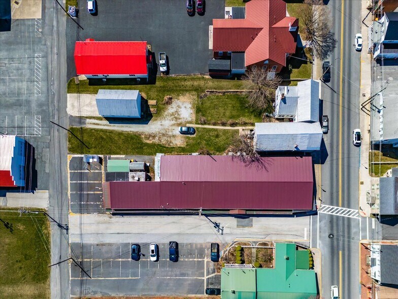 More Photos Of 100 W Main St, Fairfield Freestanding For Sale