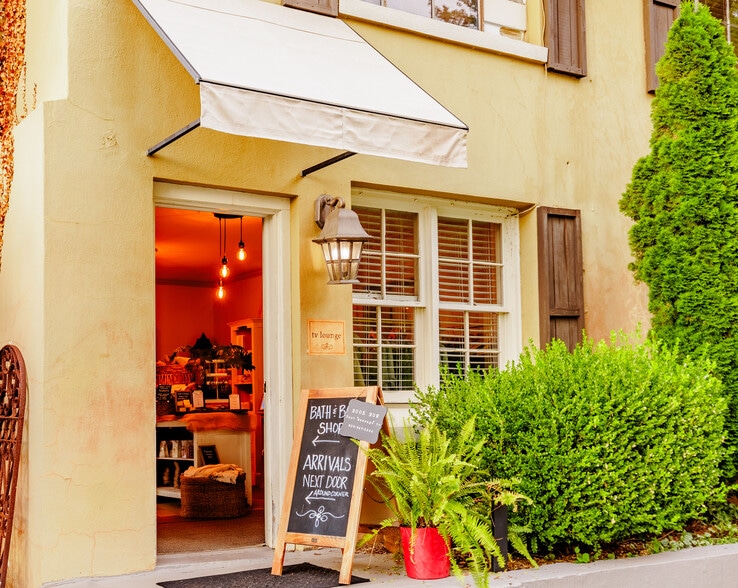 More Photos Of 171 Lakeview Lodge Dr, Bryson City Hotel For Sale