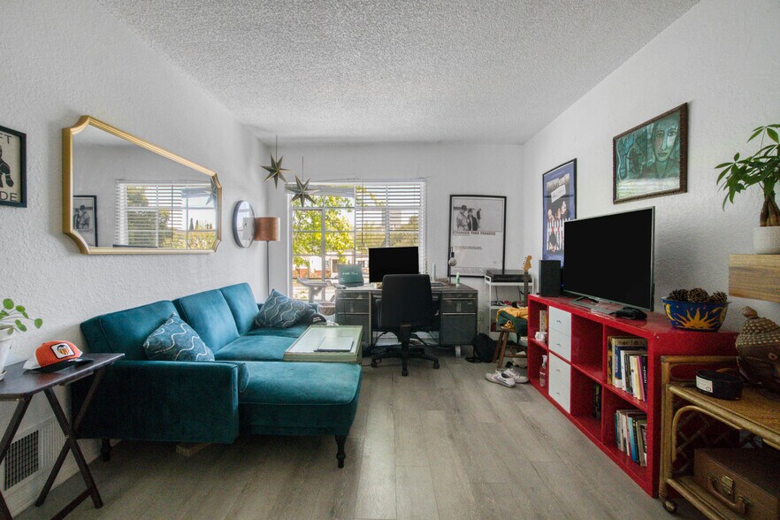 More Photos Of 1150 Masselin Ave, Los Angeles Apartments For Sale
