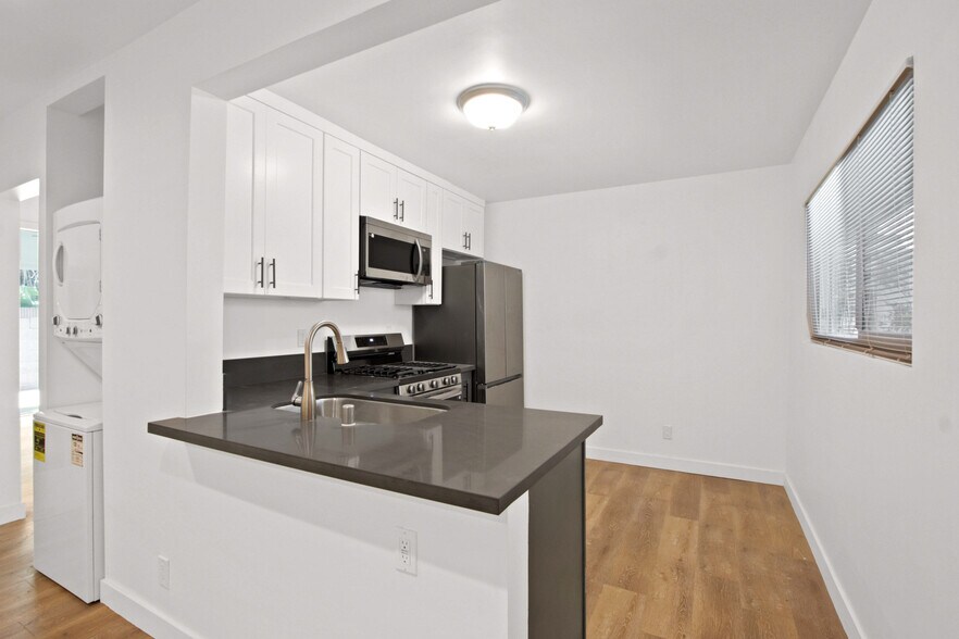 More Photos Of 4707 Rosemead Blvd, Pico Rivera Apartments For Sale