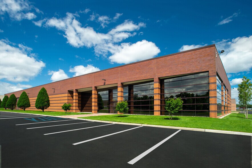 More Photos Of 400-410 Clearview Rd, Edison Warehouse For Lease