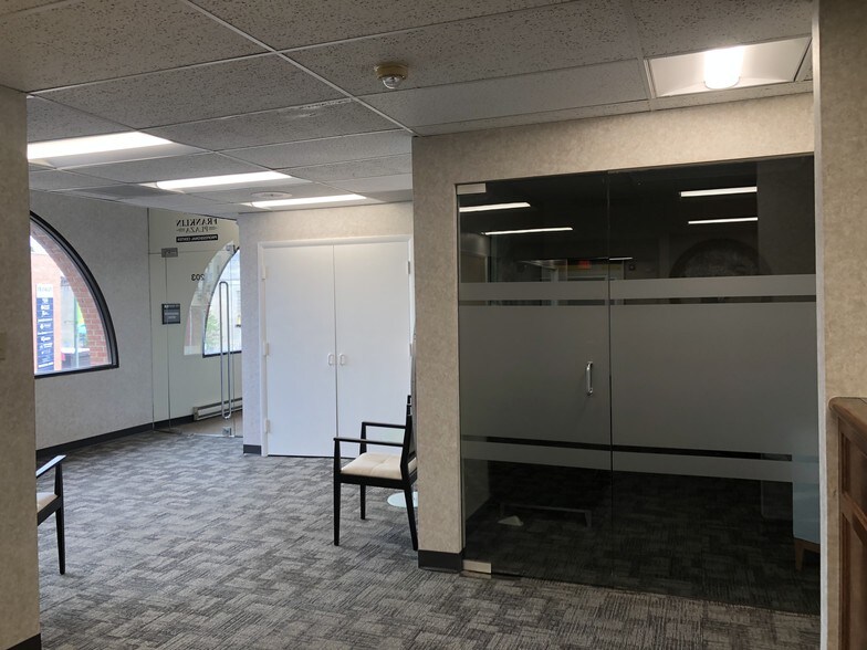 More Photos Of 33 W Franklin St, Hagerstown Coworking Space