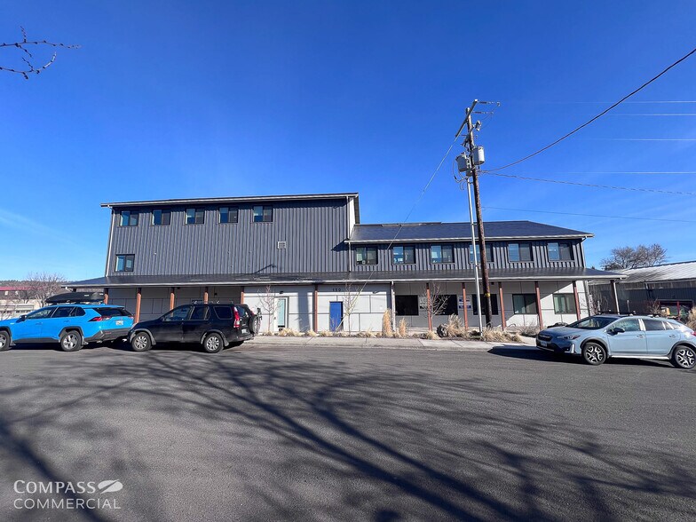 More Photos Of 150 NE Hawthorne Ave, Bend Office For Lease
