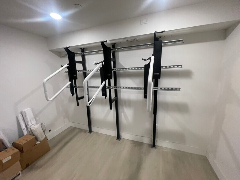 More Photos Of 142 E 84th St, Los Angeles Apartments For Sale