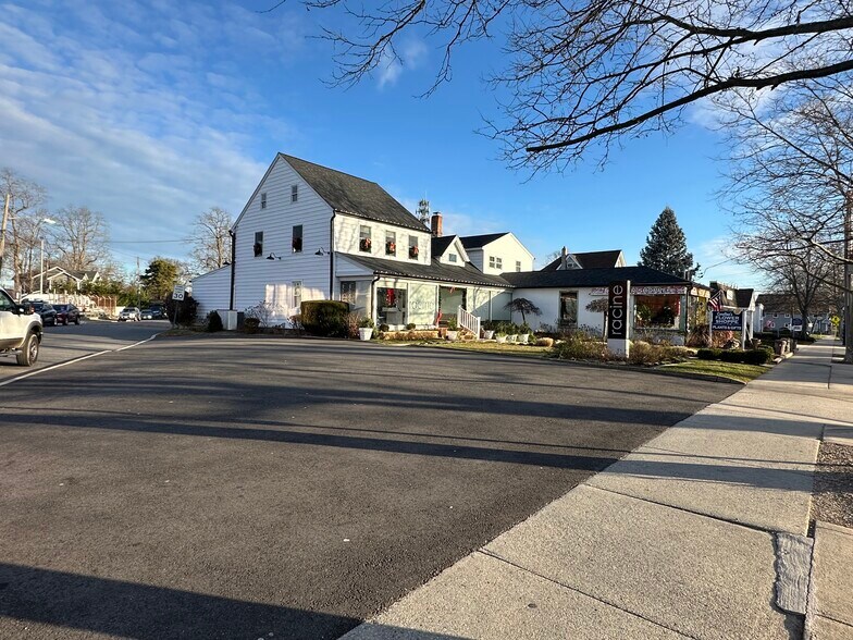 More Photos Of 341 Main St, Islip Freestanding For Sale