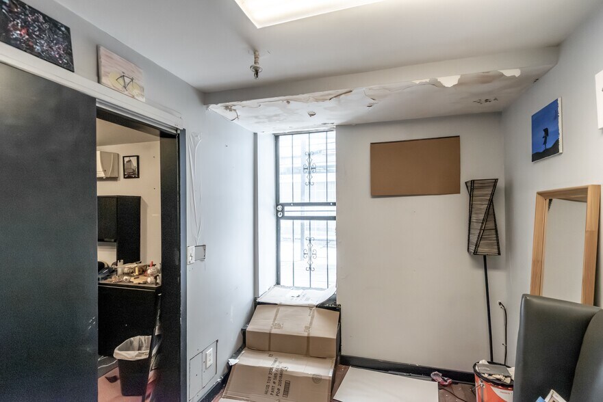 More Photos Of 616 Coney Island Ave, Brooklyn Auto Repair For Sale