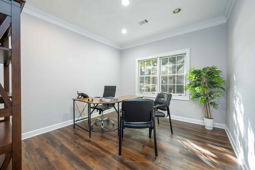 More Photos Of 500 Sun Valley Dr, Roswell Medical For Lease