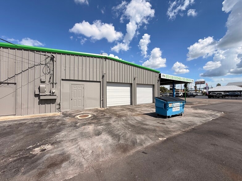 More Photos Of 5100 34th St N, Saint Petersburg Auto Repair For Sale