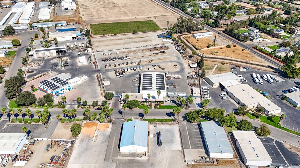 More Photos Of 240 Airpark Rd, Atwater Warehouse For Lease