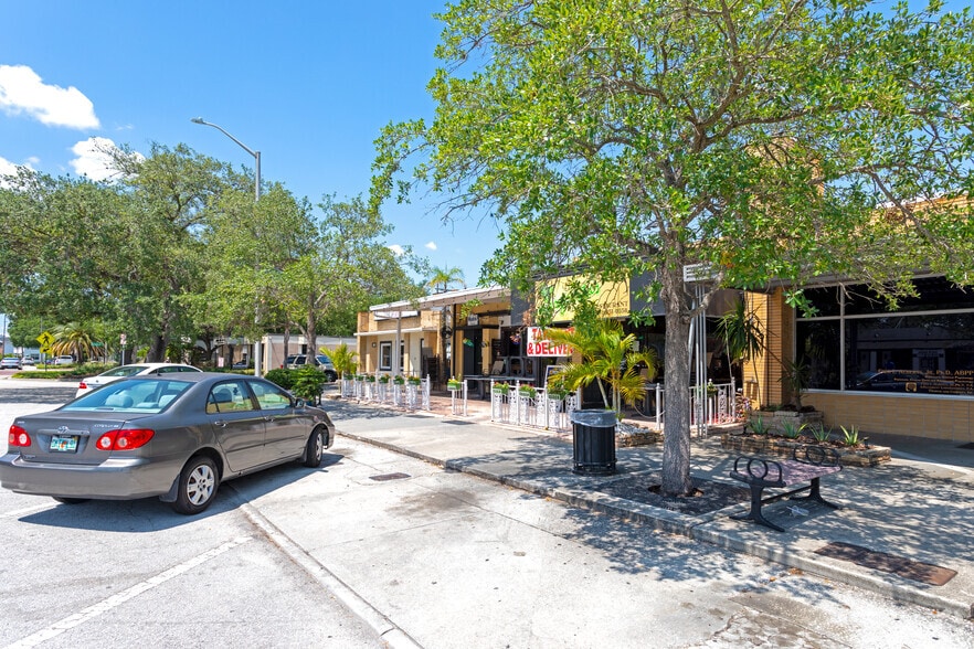 More Photos Of 205 E Davis Blvd, Tampa Storefront Retail Office For Lease