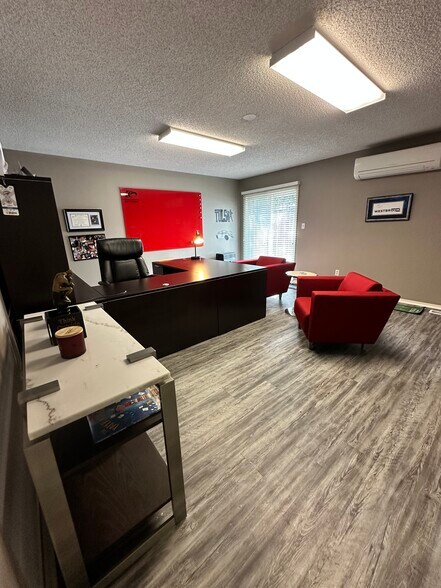 More Photos Of 7181 S Braden Ave, Tulsa Office For Lease