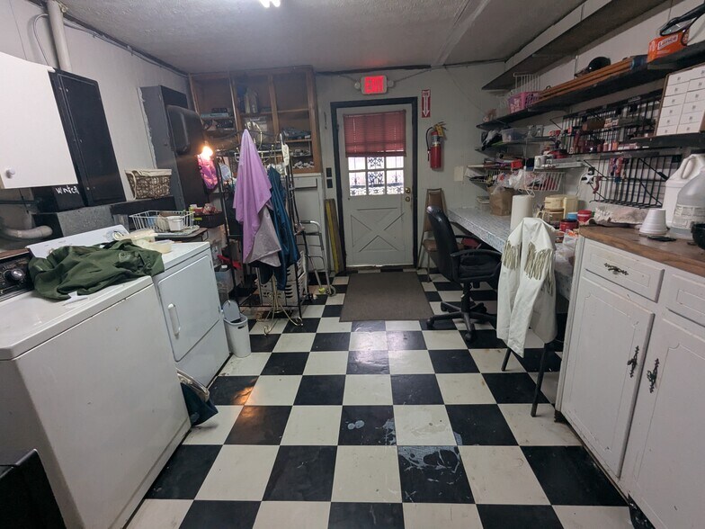 More Photos Of 210 E Battle St, Talladega Freestanding For Sale