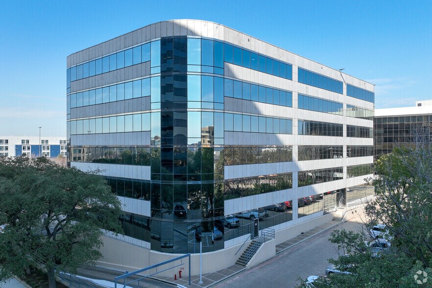 More Photos Of 10100 N Central Expy, Dallas Office For Lease