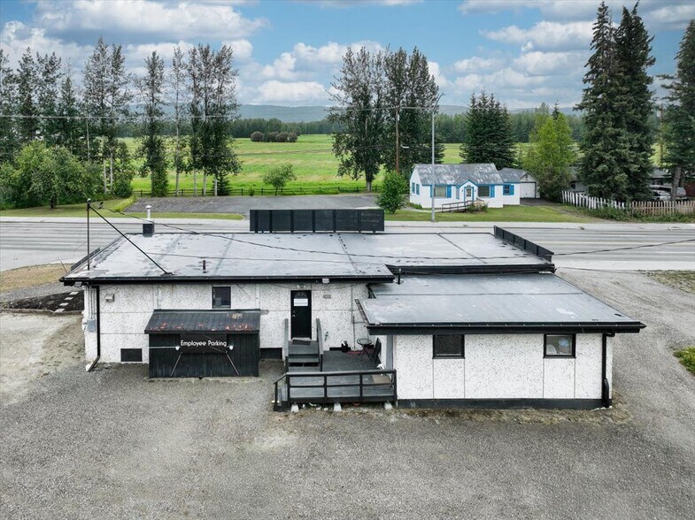 More Photos Of 1019 College Rd, Fairbanks Flex For Sale