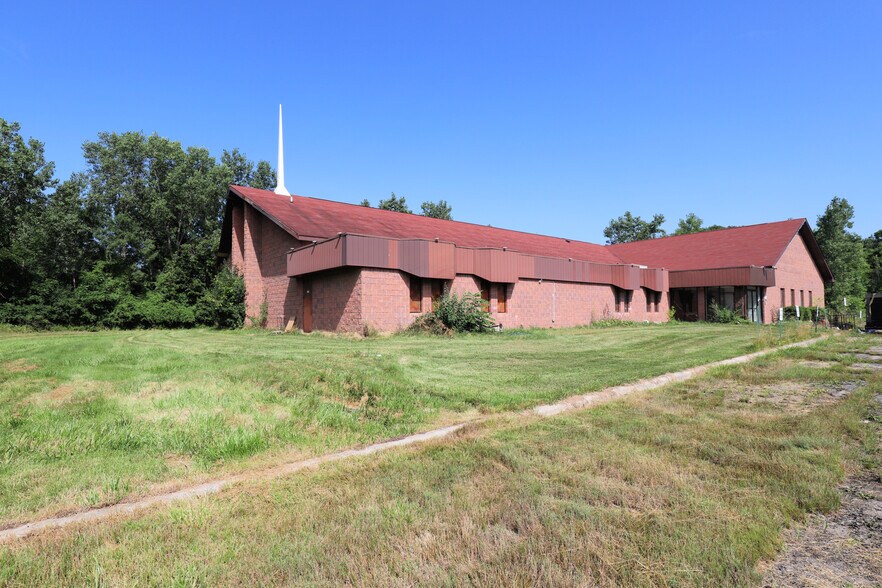More Photos Of 5165 M L King Ave, Flint Religious Facility For Sale