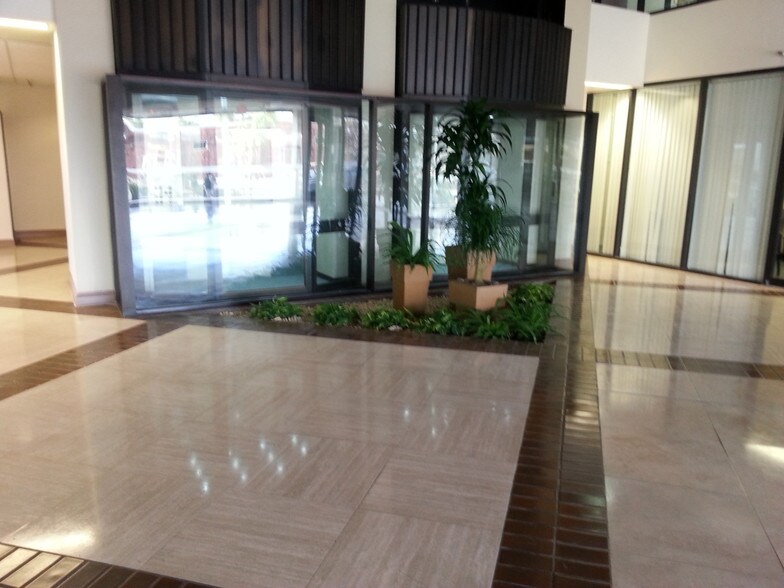 More Photos Of 2439 manhattan Blvd, Harvey Office For Lease