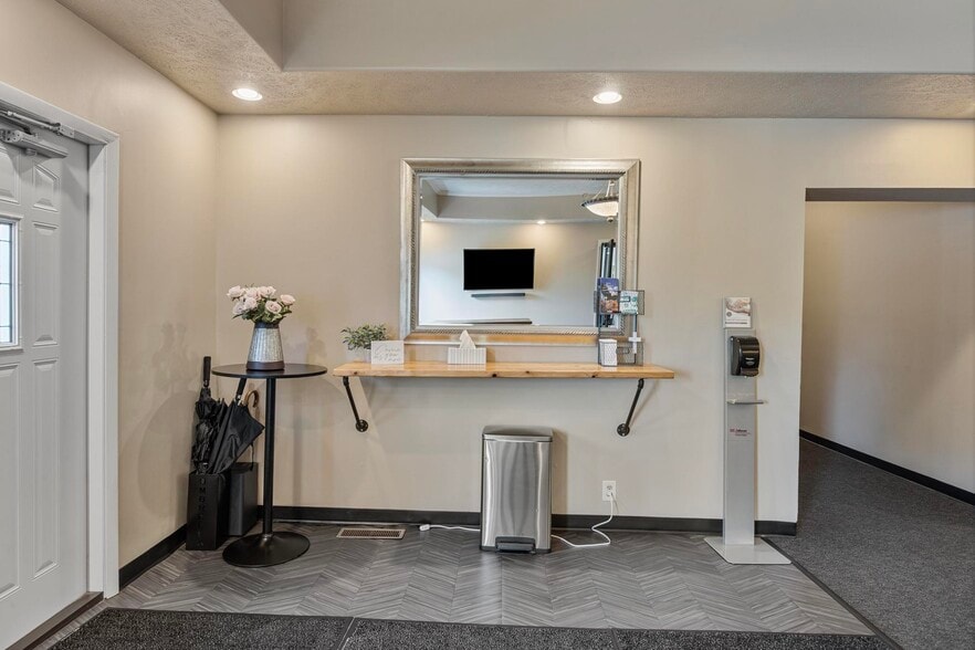 More Photos Of 1707 J St, Omaha Specialty For Sale