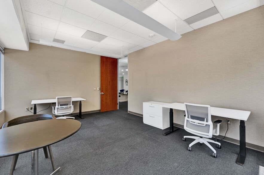 More Photos Of 221 S Figueroa St, Los Angeles Loft Creative Space For Lease