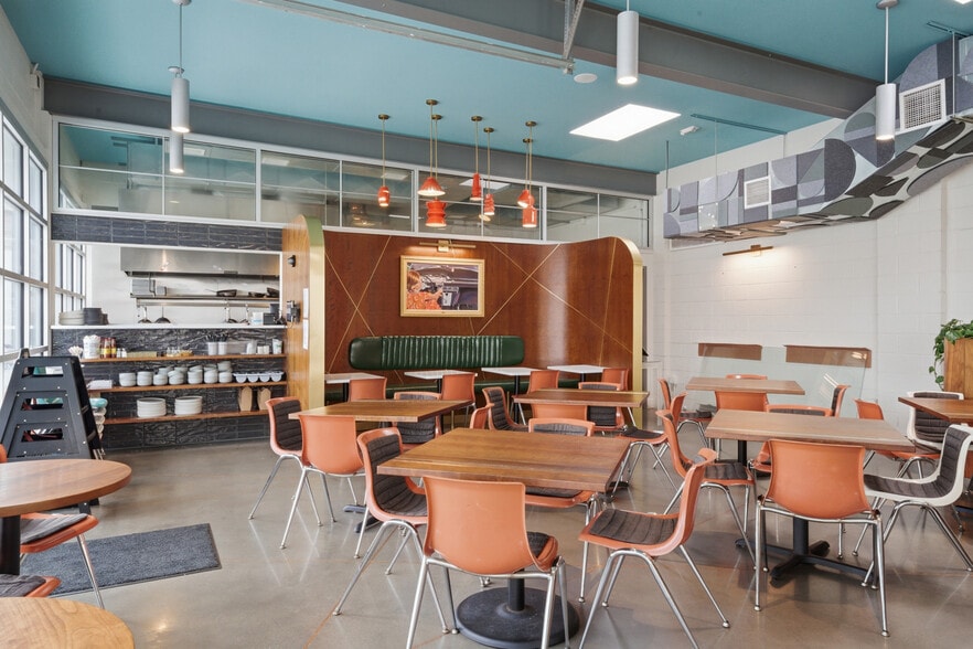 More Photos Of 1026 Poyntz Ave, Manhattan Auto Repair For Sale