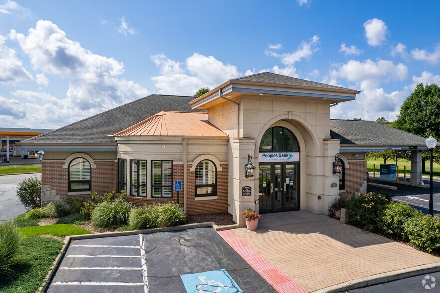 More Photos Of 1921-1931 25th, Gary Unknown For Lease