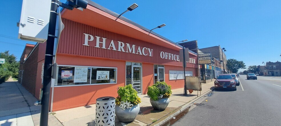 More Photos Of 6142-6144 Roosevelt Rd, Oak Park Medical For Lease