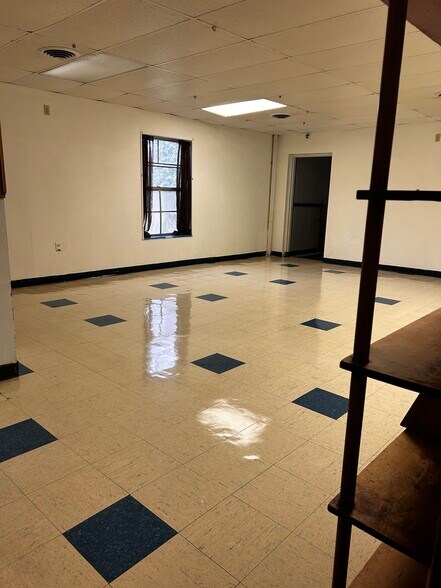 More Photos Of 1407 Blackburn Dr, Pasadena Office For Sale