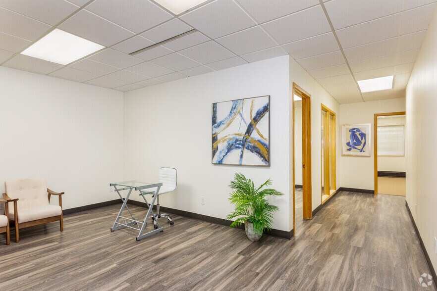 More Photos Of 9034 E Easter Pl, Centennial Office For Lease