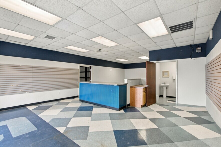 More Photos Of 512 Hartman Rd, Victoria Warehouse For Sale