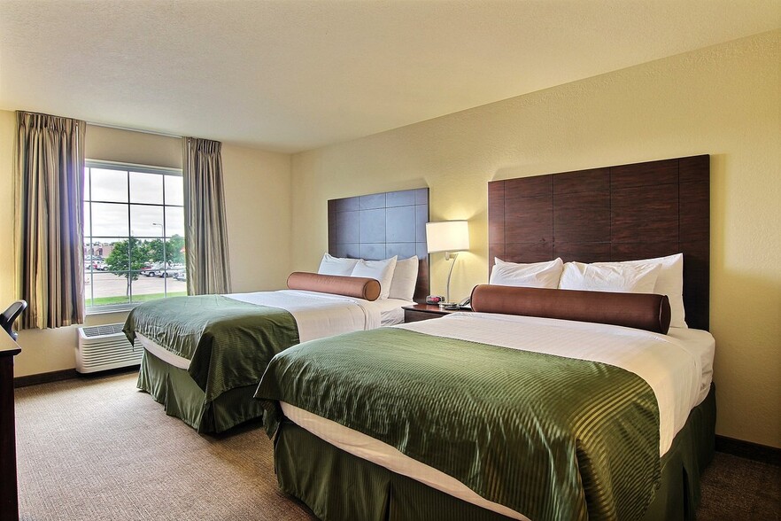 More Photos Of 2304 Sahlstrom Dr, Crookston Hotel For Sale