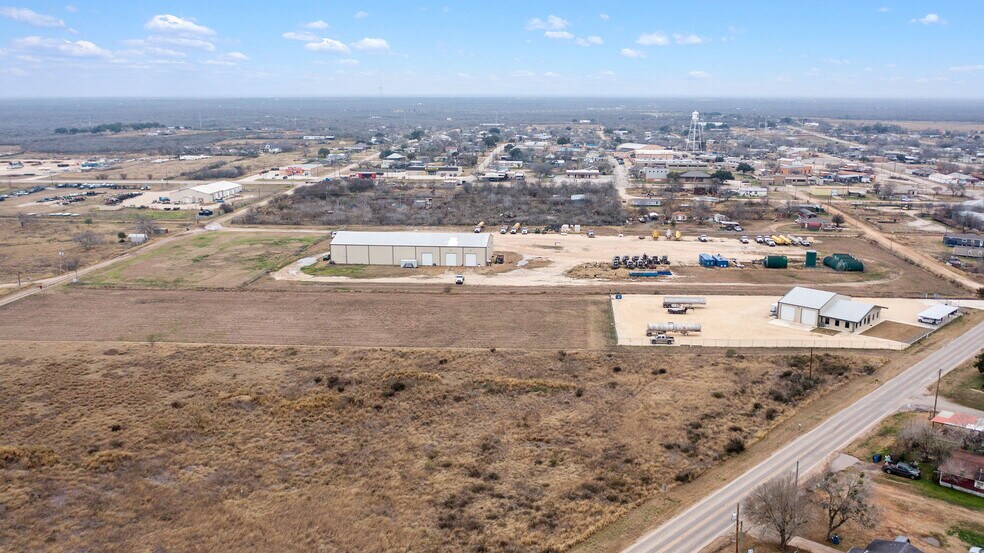 More Photos Of 200 N Yule Ave, Charlotte Office For Sale