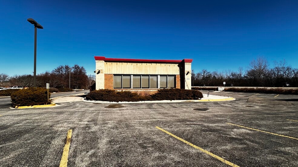 More Photos Of 34528 N Highway 45, Third Lake Fast Food For Lease