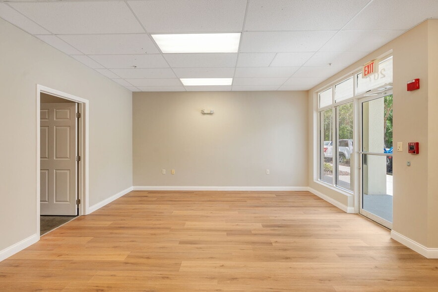 More Photos Of 3449 Technology Dr, North Venice Manufacturing For Lease