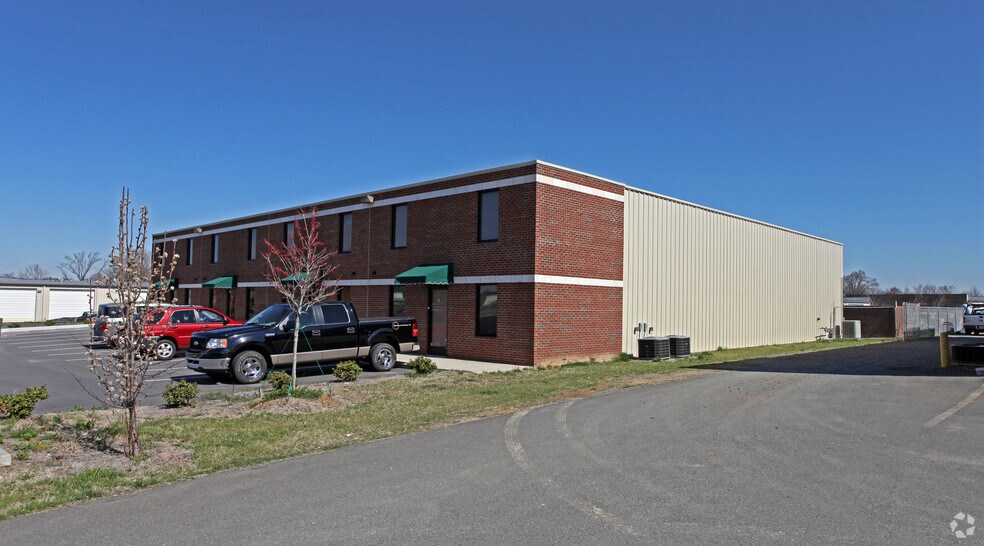 More Photos Of 1405 Babbage Ln, Indian Trail Light Distribution For Lease