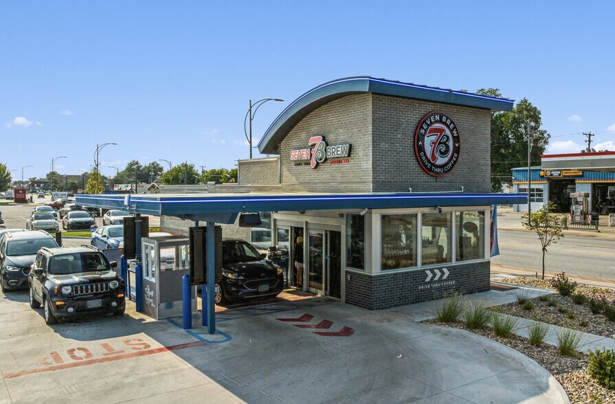Primary Photo Of 2901 W Broadway, Council Bluffs General Retail For Sale