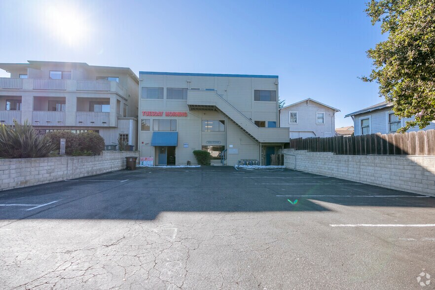 More Photos Of 842 Lighthouse Ave, Monterey Freestanding For Lease