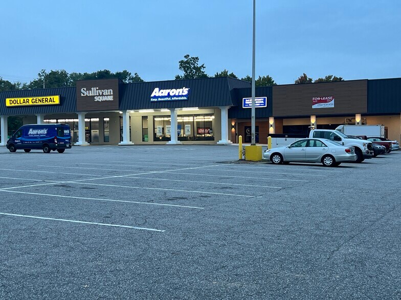 More Photos Of 701-709 Sullivan Rd, Statesville Unknown For Lease