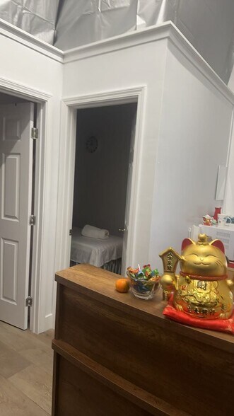 More Photos Of 607 W Dana St, Mountain View Office For Lease