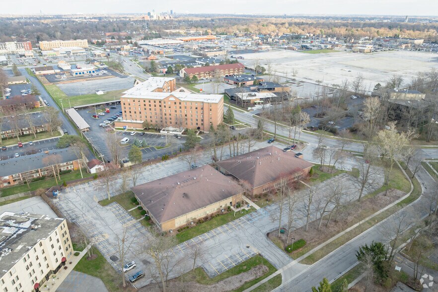 More Photos Of 3425 Executive Pky, Toledo Medical For Lease