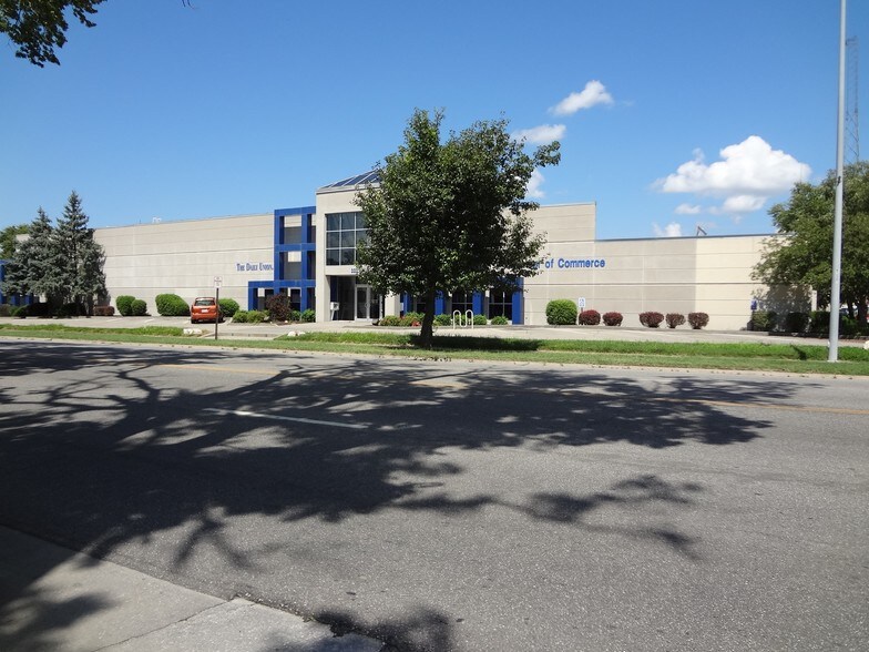More Photos Of 222 W 6th St, Junction City Office For Sale
