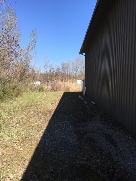 More Photos Of 6263 Taft Rd, Syracuse Warehouse For Lease