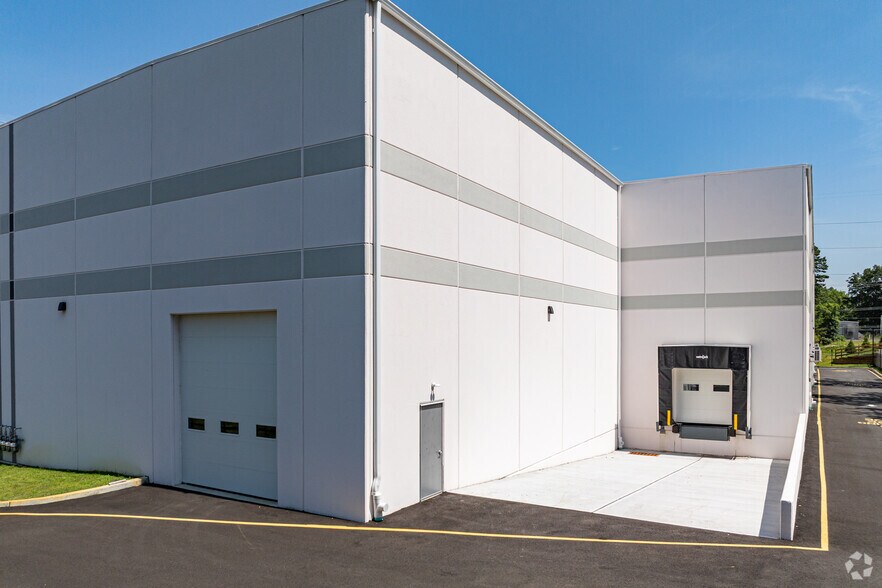 More Photos Of 17 Cpl Luigi Marciante Jr Memorial Dr, Jackson Township Industrial For Lease